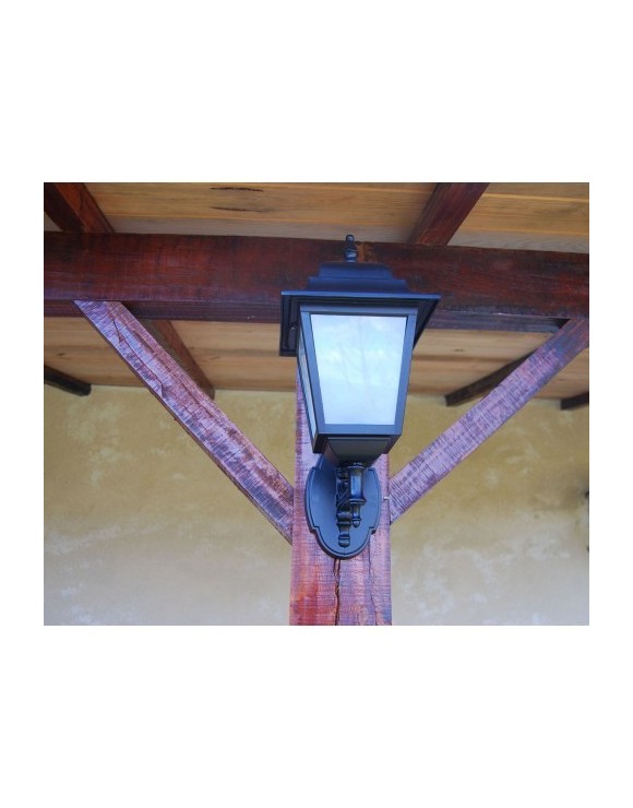 Outdoor wall light